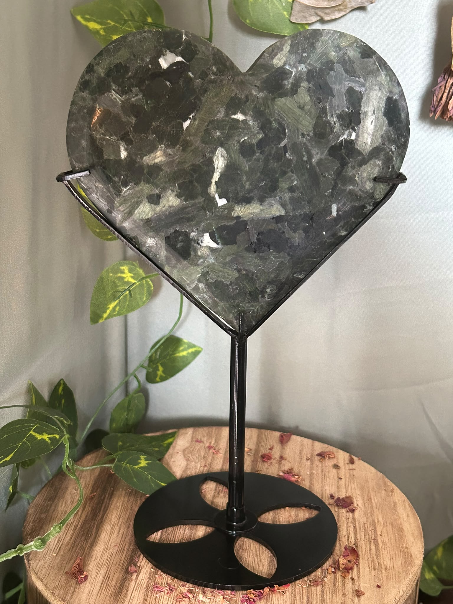 Diopside Heart Carving