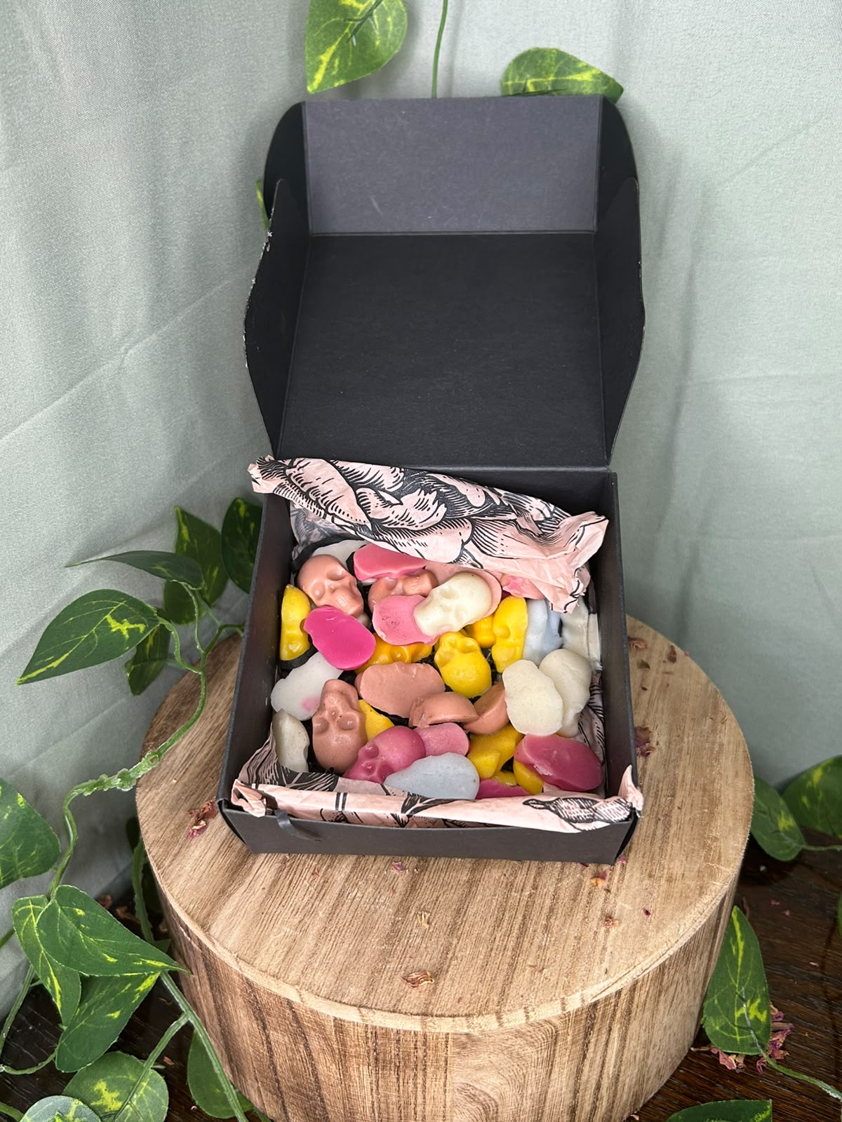The Hearth Ritual – Sweet & Cosy Skull Wax Melt Box